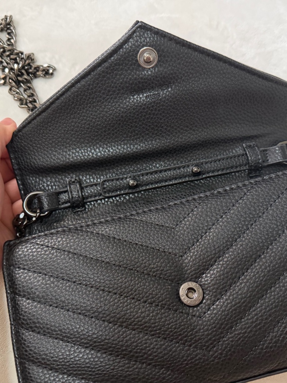 🔥LAST DROP HURRY🔥Saint Laurent Black Quilted Leather Crossbody w/ Gunmetal Chain - Picture 6 of 8